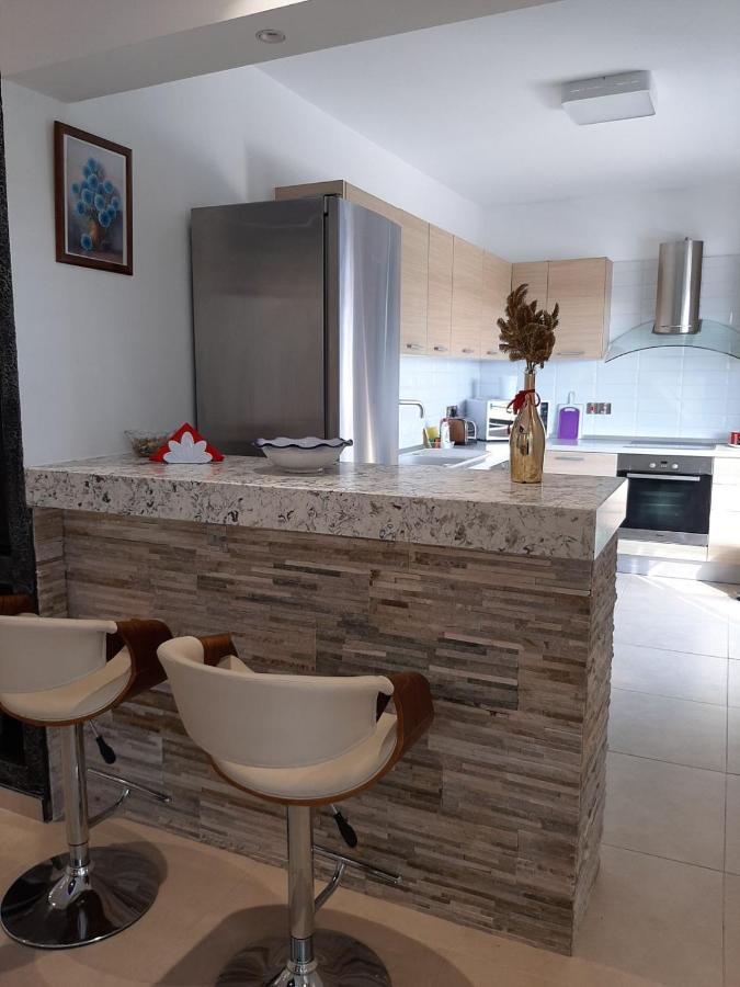 2 Bedroom Apartment-Mediterranean Type Paphos 外观 照片